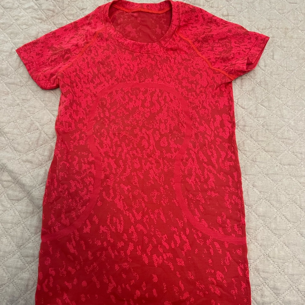 Lululemon Swiftly Tech Short Sleeve